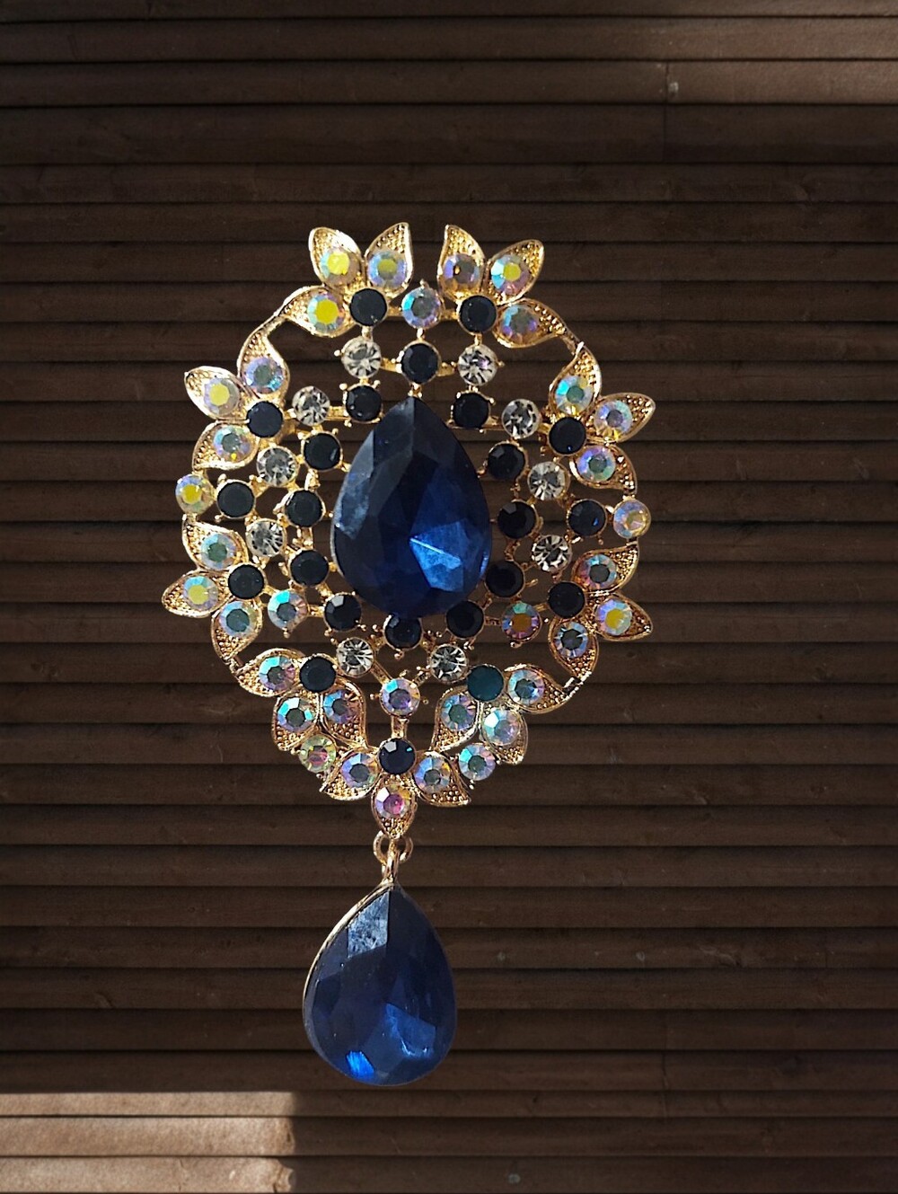 Blue Teardrop Medallion Style Brooch